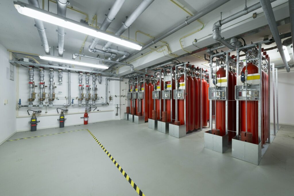 Fire extinguisher system, data storage in data warehouse